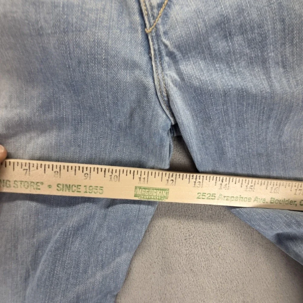 Levis important sizing